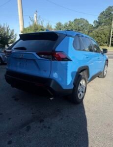 RAV4 · LE Sport Utility 4D