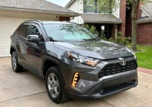 RAV4 · LE Sport Utility 4D