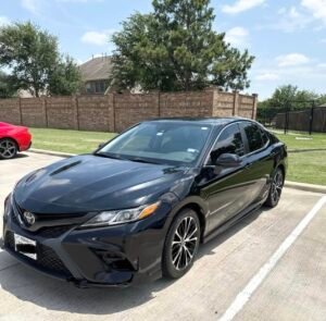 Camry · SE Sedan 4D