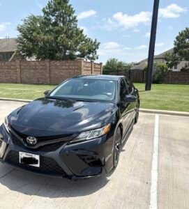 Camry · SE Sedan 4D