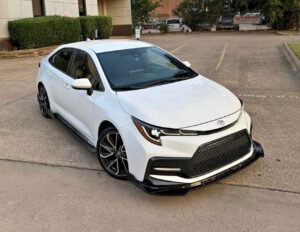 Corolla · SE Sedan 4D