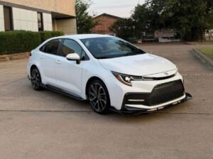 Corolla · SE Sedan 4D