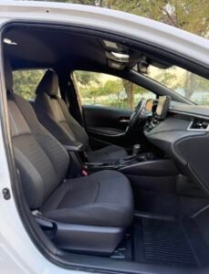 Corolla · SE Sedan 4D