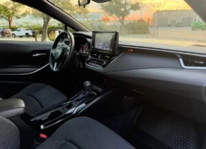 Corolla · SE Sedan 4D