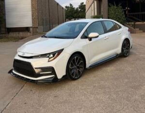 Corolla · SE Sedan 4D