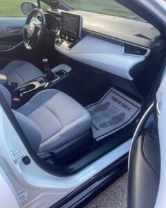 Corolla · SE Sedan 4D