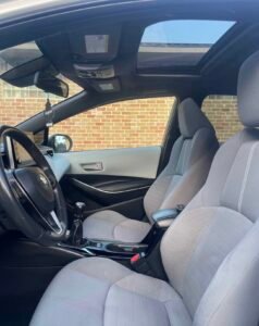 Corolla · SE Sedan 4D