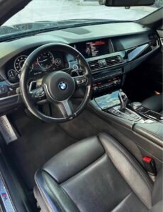 • 535i Sedan 4D
