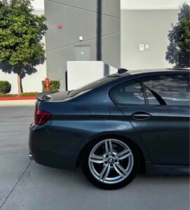 • 535i Sedan 4D