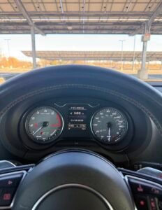 · Premium Plus Sedan 4D