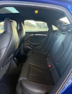 · Premium Plus Sedan 4D