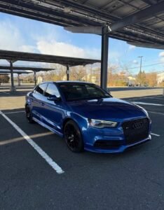 · Premium Plus Sedan 4D