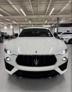 · Modena Sport Utility 4D