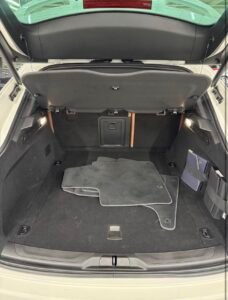 · Modena Sport Utility 4D