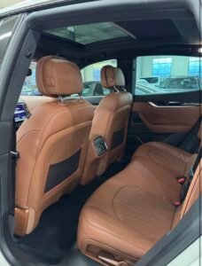 · Modena Sport Utility 4D