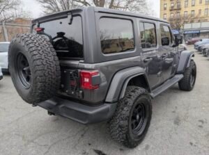 · Unlimited Sport SUV 4D